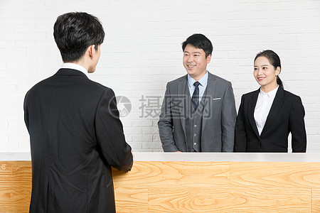 商務(wù)前臺人士接待